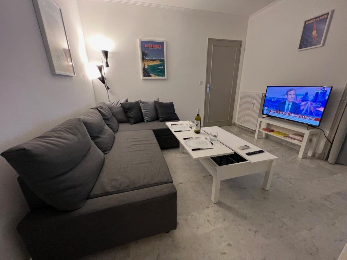 Seafront - Beautiful Flat With Aircon And Comfortable Loggia Vallauris Eksteriør bilde