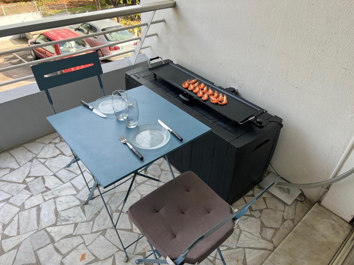 Seafront - Beautiful Flat With Aircon And Comfortable Loggia Vallauris Eksteriør bilde