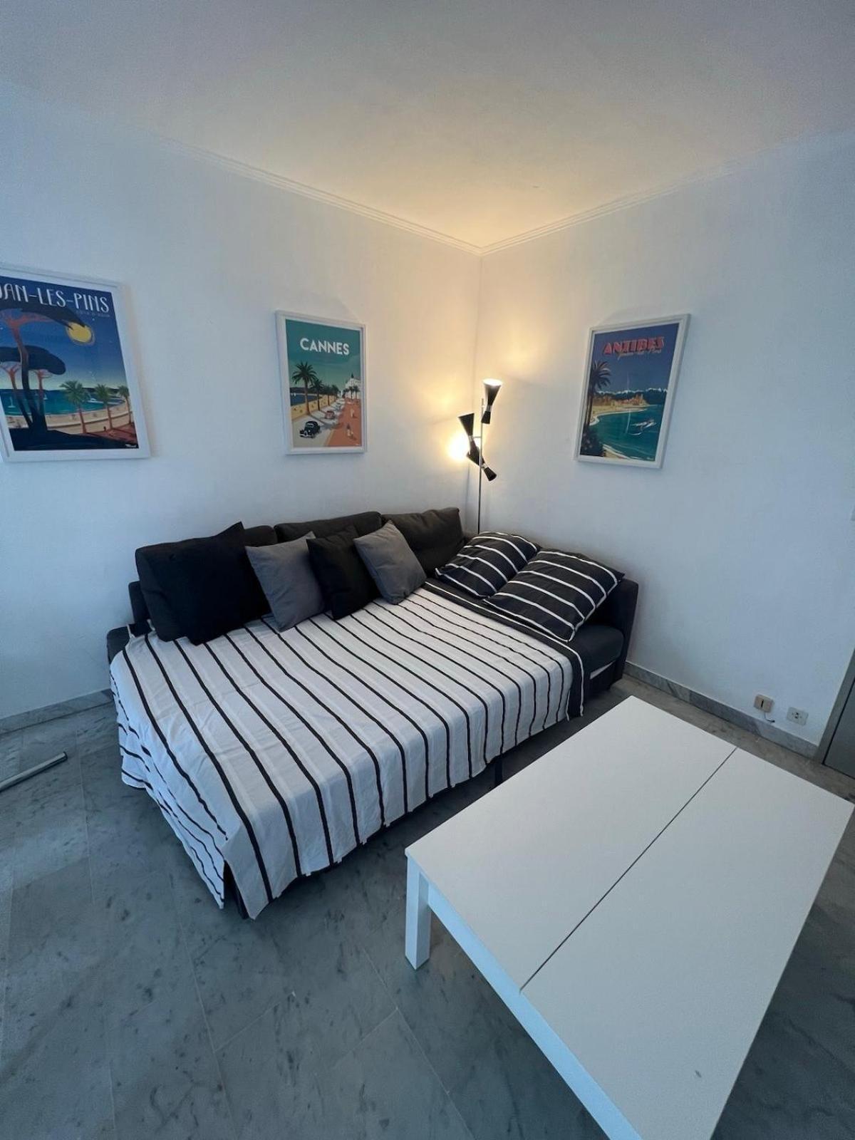 Seafront - Beautiful Flat With Aircon And Comfortable Loggia Vallauris Eksteriør bilde