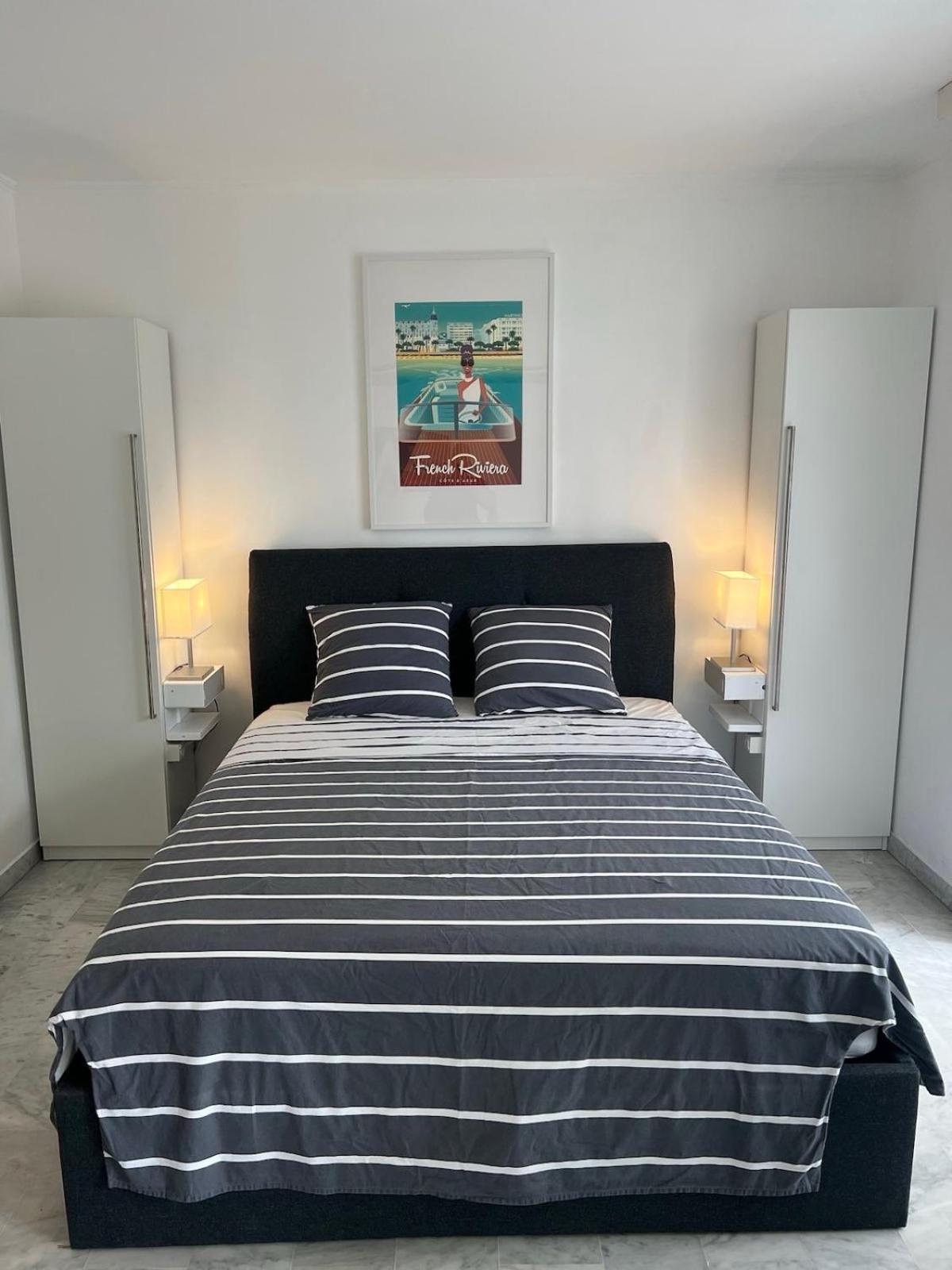 Seafront - Beautiful Flat With Aircon And Comfortable Loggia Vallauris Eksteriør bilde